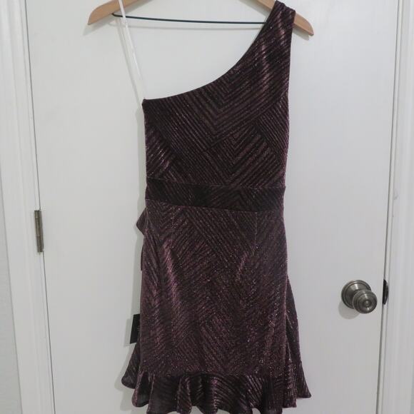 Lulus Womens Sz S Purple Metallic Party Babe One Shoulder Wrap Mini Dress - Picture 2 of 8